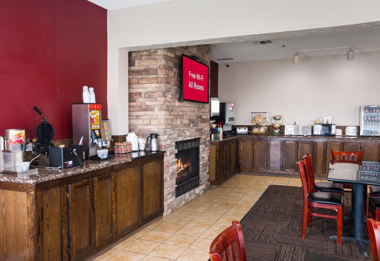 Red Roof Inn Dumas Екстериор снимка